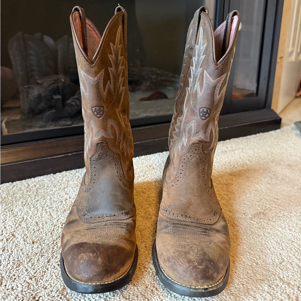 Ariat Brown Cowboy Western Boots with Distressed Leather